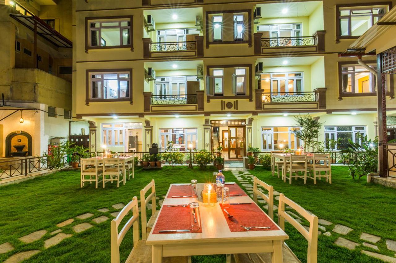 Hotel Acme Inn Kathmandu Exterior photo